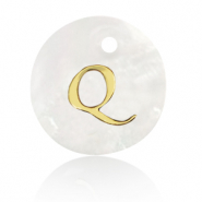 Pendentifs coquillage specials lettre Q Doré-blanc (couleur naturelle)