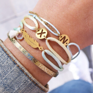 Sets d'inspiration DIY : Bracelets alphabet avec cordon en satin