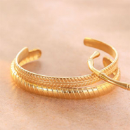 Sets d'inspiration Voici comment combiner les bracelets en acier inox et les bracelets faits maison