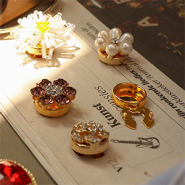 Sets d'inspiration Associez les cache-boutons à vos perles préférées