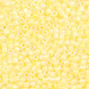 Perles Miyuki delicas 11/0 Ceylon light lemon ice yellow DB-232