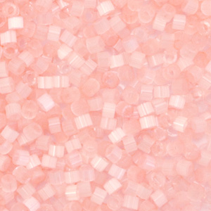 Perles Miyuki d&eacute;licas 11/0 Silk satin salmon pink DB-825