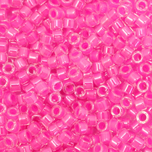 Perles Miyuki d&eacute;licas 11/0 Luminous hot magenta pink DB-2037