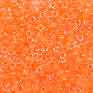 Perles Miyuki d&eacute;licas 11/0 Luminous creamsicle orange DB-2033