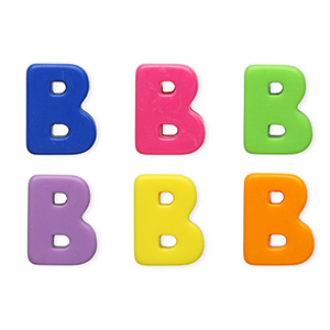 Perles acryliques alphabet lettre B Multicolore
