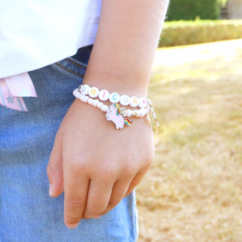 Colliers et bracelets d'enfants avec des licornes !