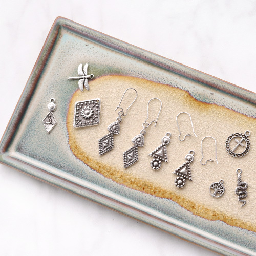 Porte-cl&eacute;s et bijoux en m&eacute;tal DQ id&eacute;als pour l&rsquo;&eacute;t&eacute; !