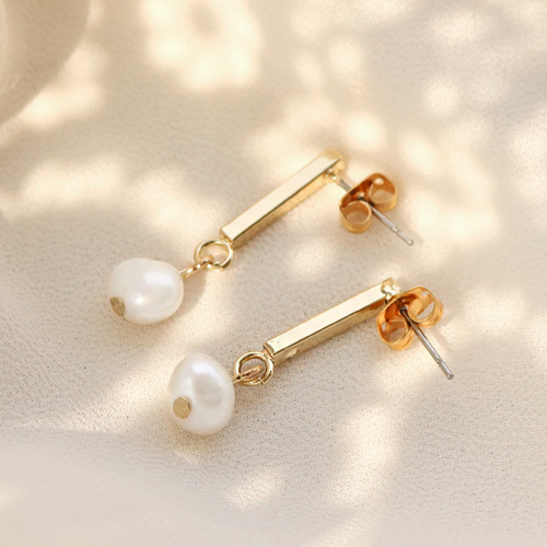 Inspiration avec des perles d&rsquo;eau douce + des perles en verre cir&eacute;es