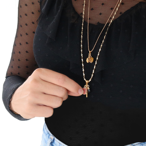 Cr&eacute;ez les plus beaux bijoux avec des breloques et des connecteurs en pierre naturelle :