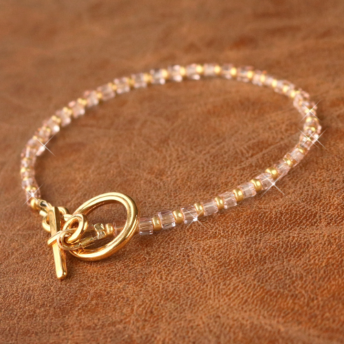 D&eacute;couvrez ici les bijoux que vous pouvez confectionner avec les toutes nouvelles perles &agrave; facettes cube :