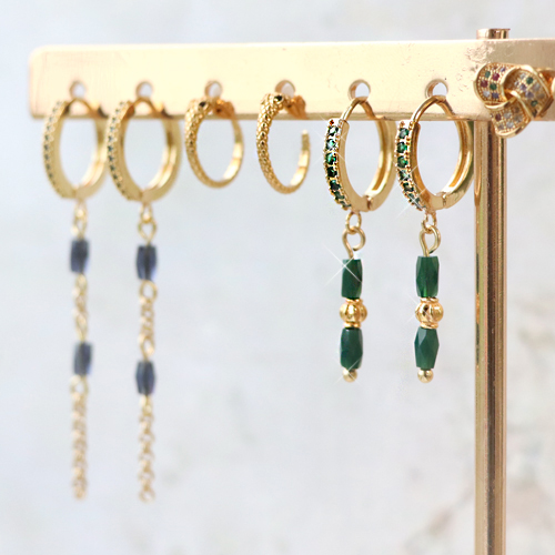 Voici comment confectionner de superbes boucles d&rsquo;oreilles avec des appr&ecirc;ts de boucles d&rsquo;oreilles en zirconium :