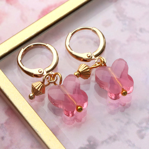 Confectionner des bracelets et des boucles d&rsquo;oreilles exclusifs avec les nouvelles perles &agrave; facette Fashion 