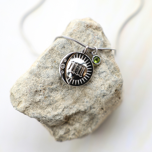 D&eacute;couvrez nos breloques uniques en acier inoxydable