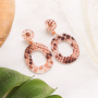 Fabriquez vous-m&ecirc;me des boucles d&rsquo;oreilles et bracelets avec les nouveaux pendentifs en r&eacute;sine + ruban &eacute;lastique imprim&eacute; serpent