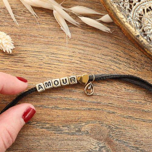 Voici comment confectionner les plus beaux bijoux C.U.S&reg;: