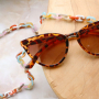 Voici comment confectionner des cordons &agrave; lunettes de soleil &agrave; la mode : 