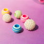 Inspiration de bracelets ludiques avec des perles acryliques