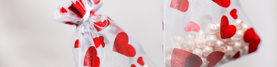 Nouveaux sacs &agrave; bijoux en organza pour la Saint-Valentin