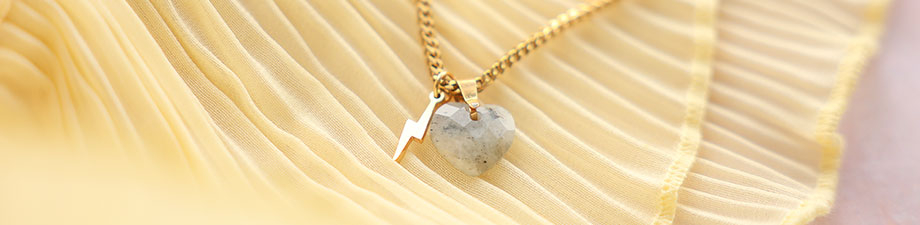 Nouvelle s&eacute;rie de pendentifs en pierre naturelle