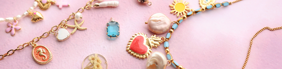 Tout juste arriv&eacute; ! Breloques incontournables en m&eacute;tal DQ